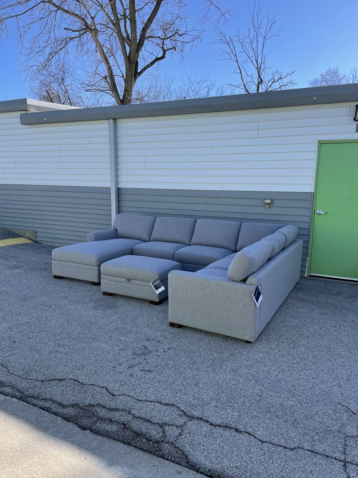 Thomasville Langdon Fabric Sectional with Storage Ottoman