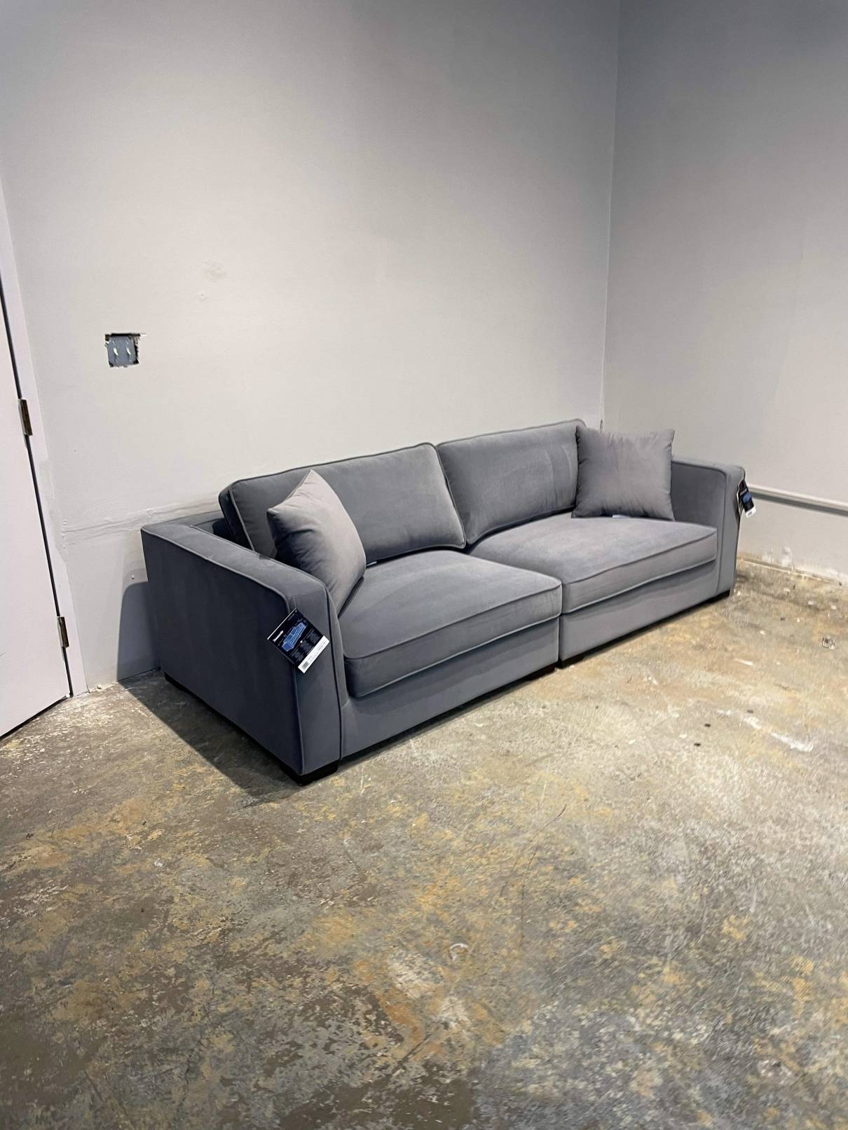 Thomasville Shayna 2piece Fabric Sofa