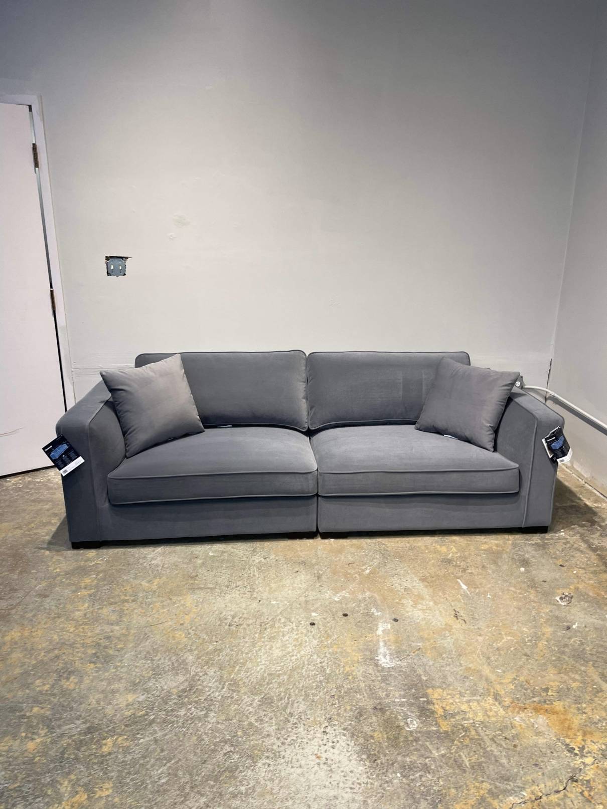 Thomasville Shayna 2piece Fabric Sofa