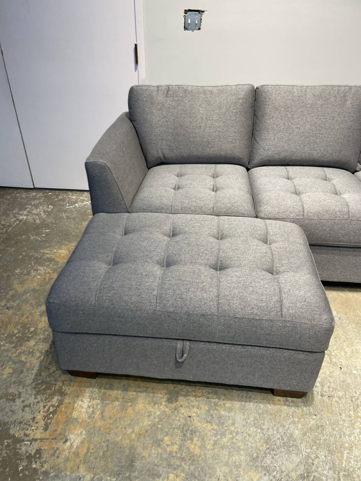 Thomasville Yvette Fabric Sectional with Storage Ottoman