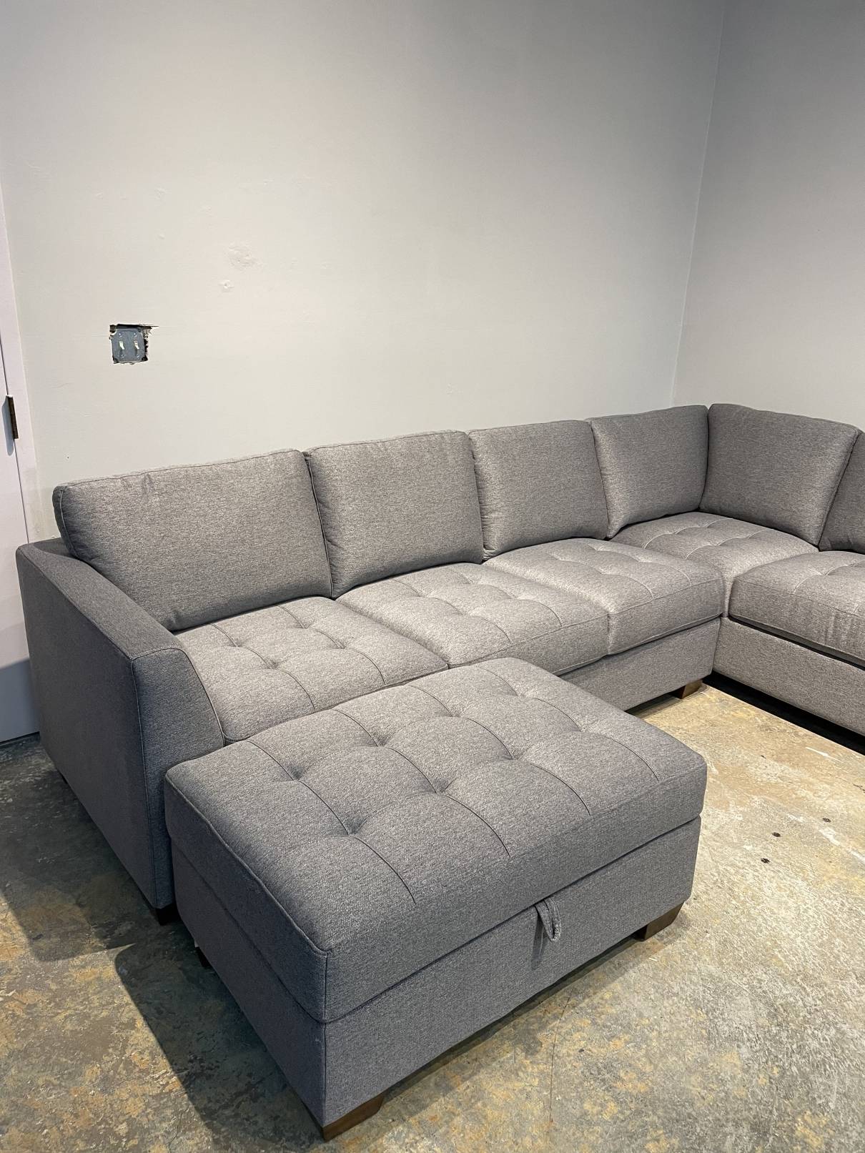 Thomasville Yvette Fabric Sectional With Storage Ottoman - www.inf-inet.com