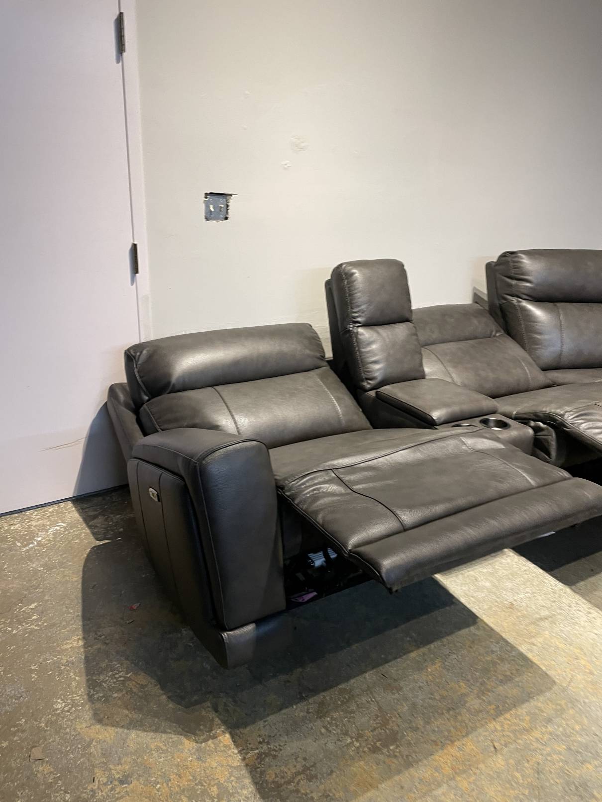 Lauretta 6piece Leather Power Reclining Sectional with Power Headrests