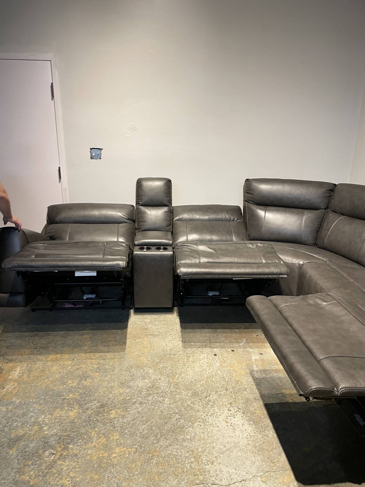 Lauretta 6piece Leather Power Reclining Sectional with Power Headrests