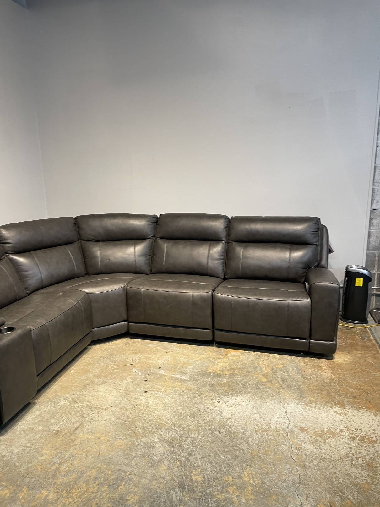 Lauretta 6piece Leather Power Reclining Sectional with Power Headrests