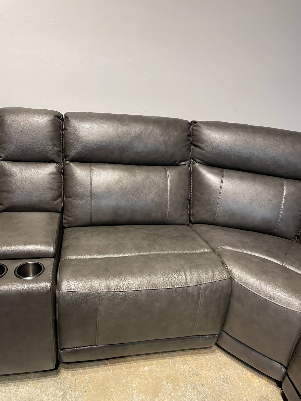 Lauretta 6piece Leather Power Reclining Sectional with Power Headrests