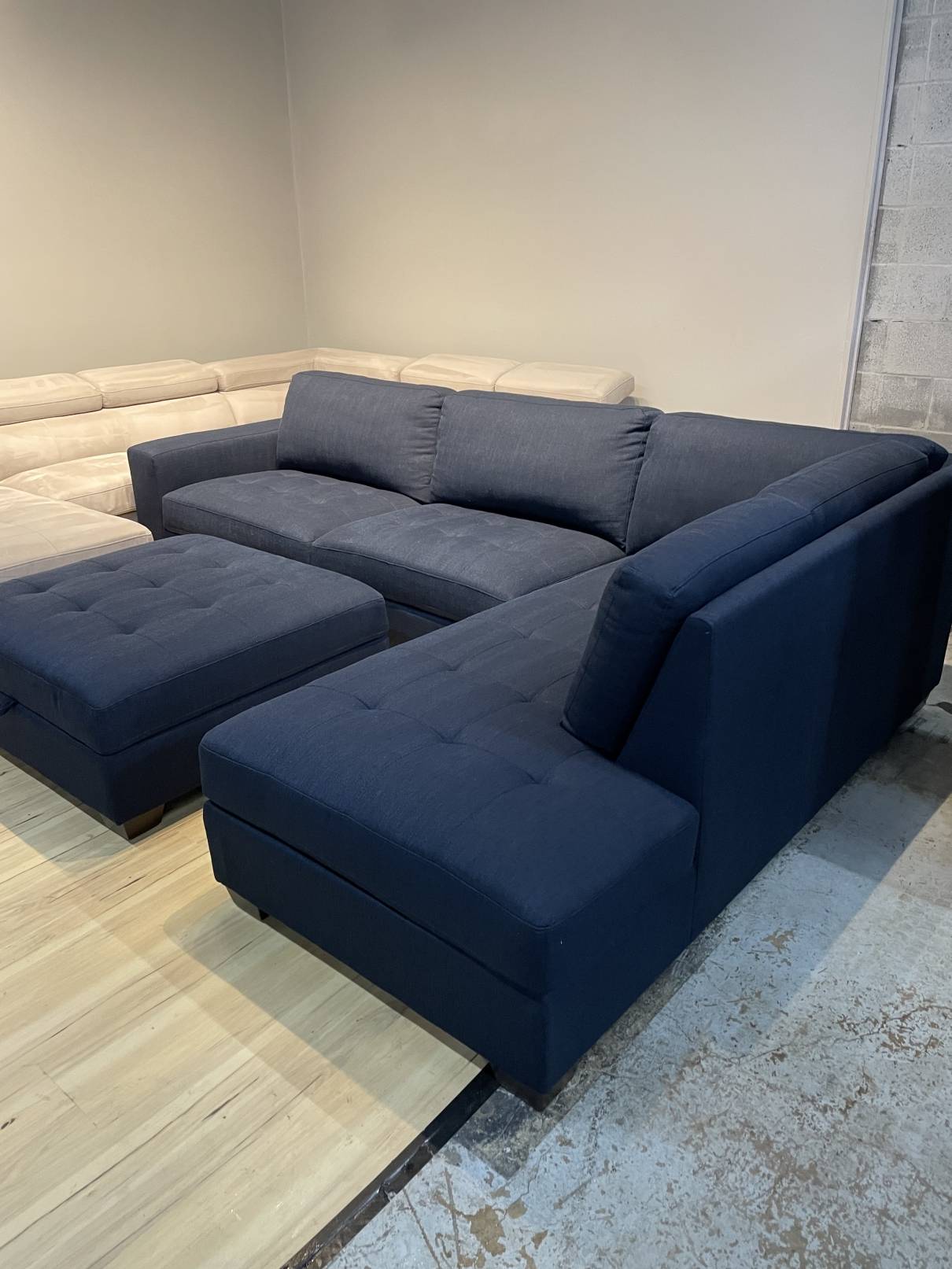 Thomasville Miles Fabric Sectional with Storage Ottoman