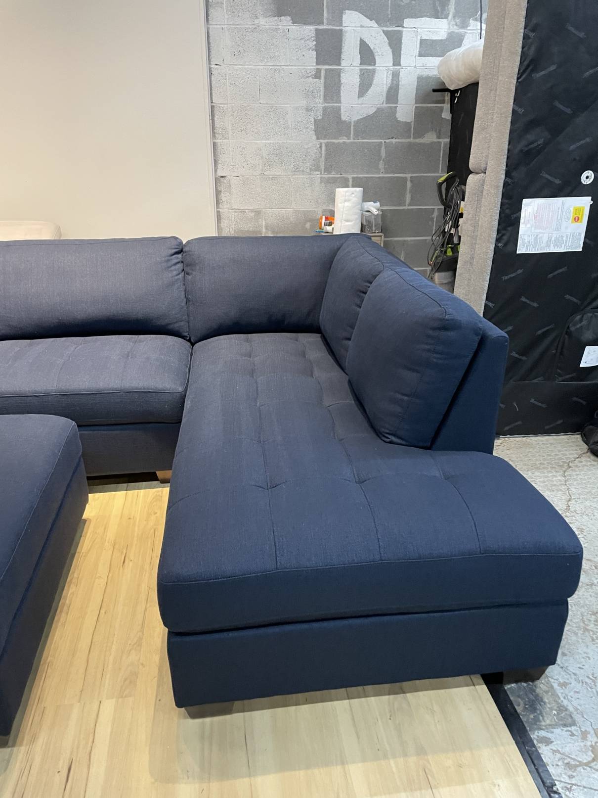 Thomasville Miles Fabric Sectional with Storage Ottoman