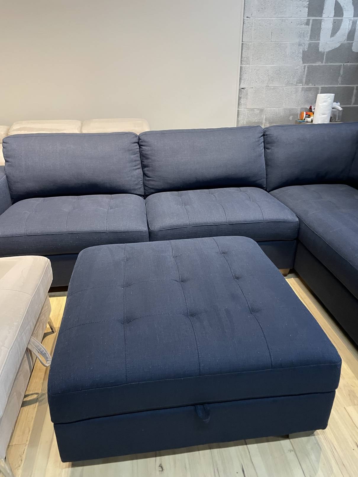 Thomasville Miles Fabric Sectional with Storage Ottoman