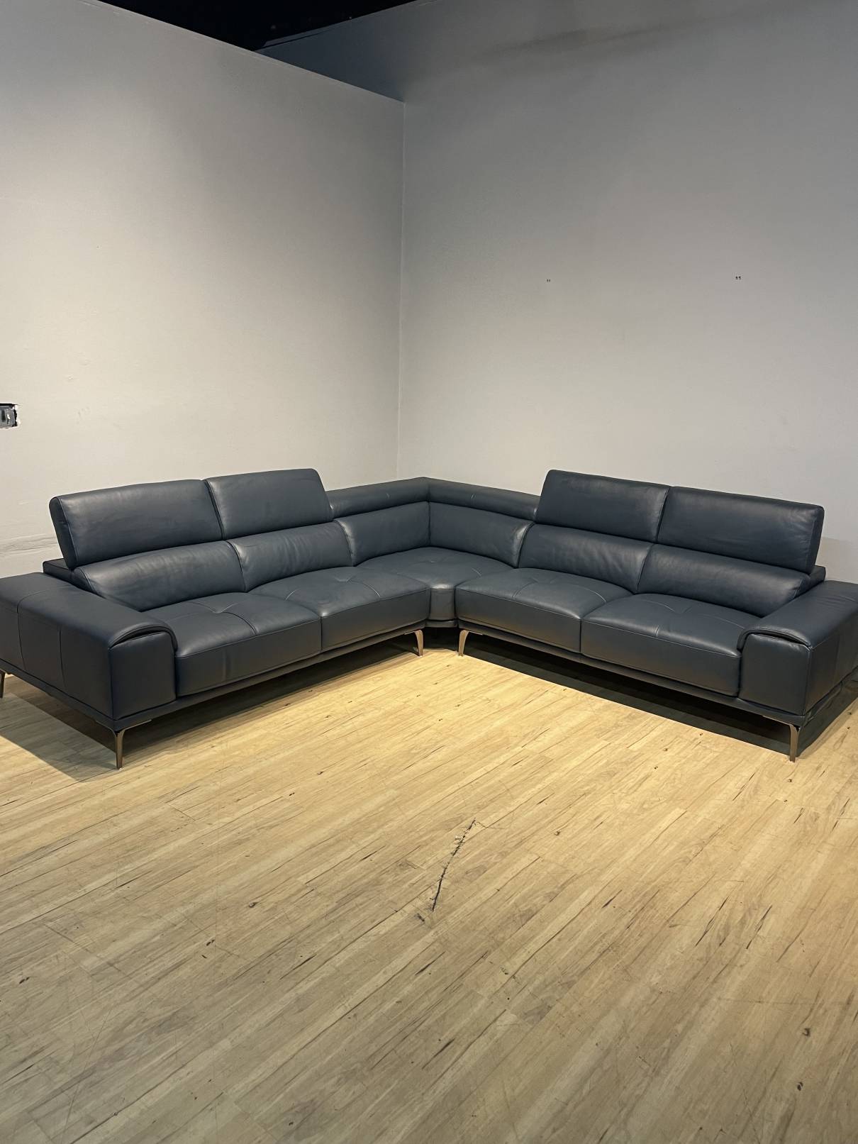 Abbyson sectional shop