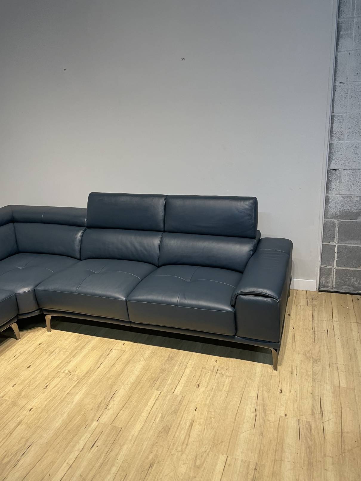 Quinton top grain leather sectional top