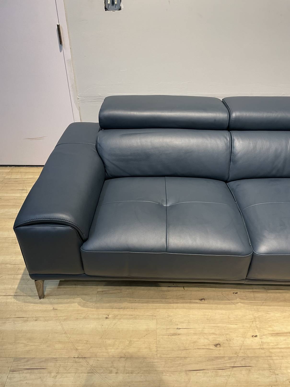 Quinton top outlet grain leather sectional