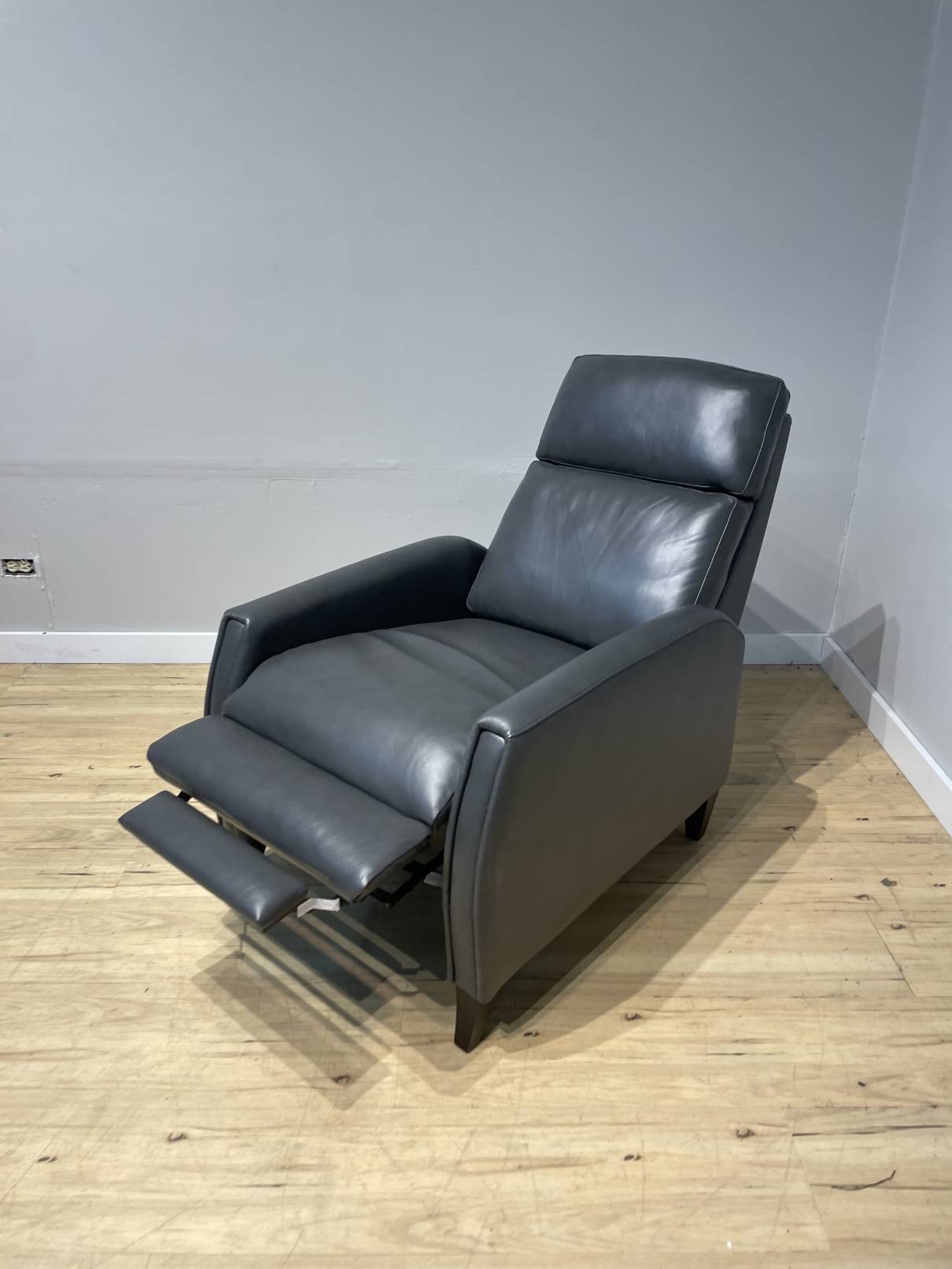 Synergy leather pushback recliner sale