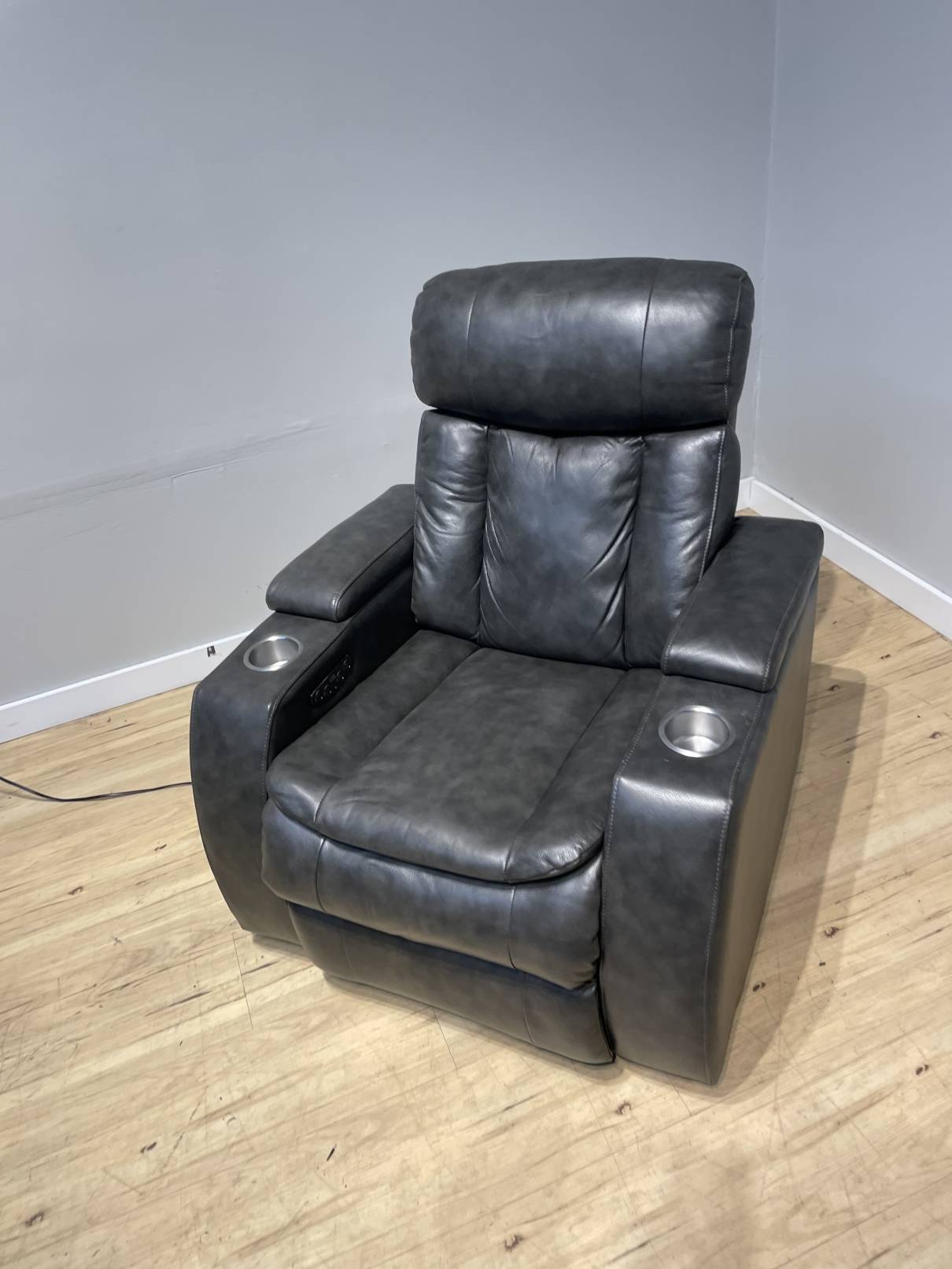 Used online leather recliner