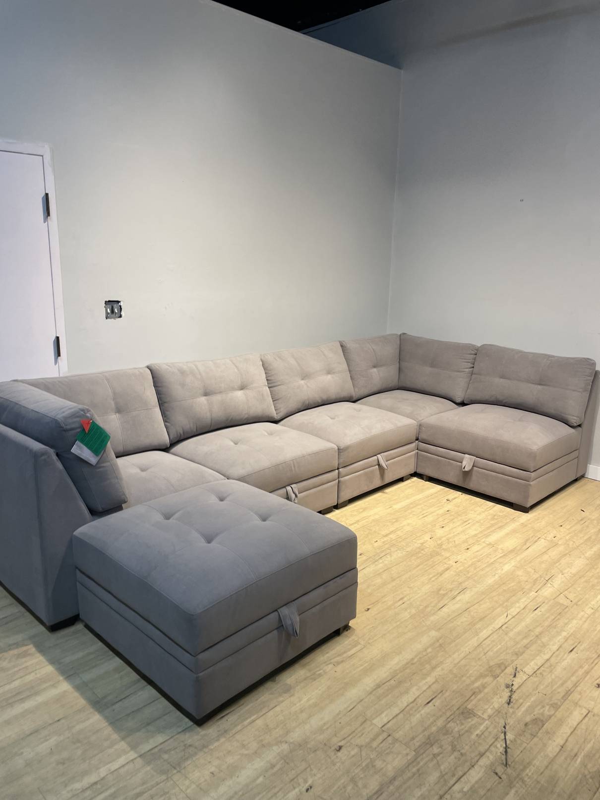 Thomasville 6 outlet piece fabric sectional