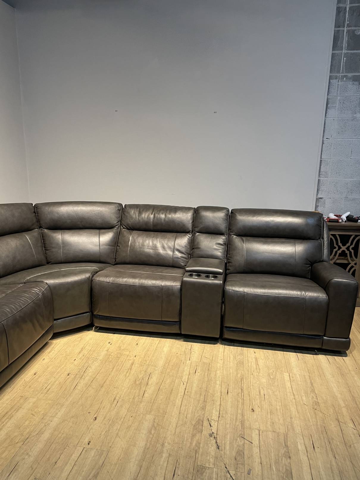 Lauretta 6 piece Leather Power Reclining Sectional with Power