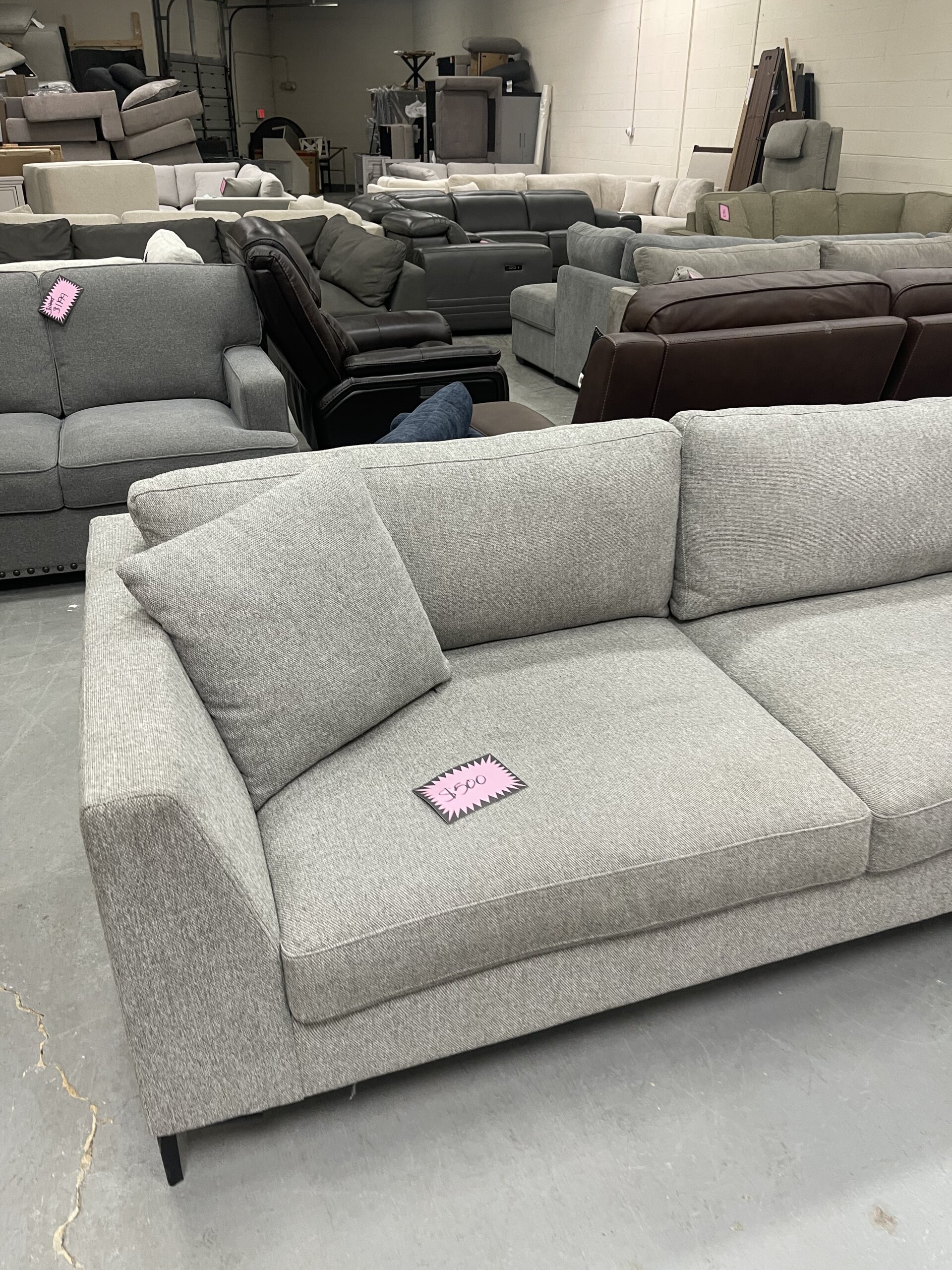 Thomasville Odette 2-piece Fabric Sectional - Photo 2