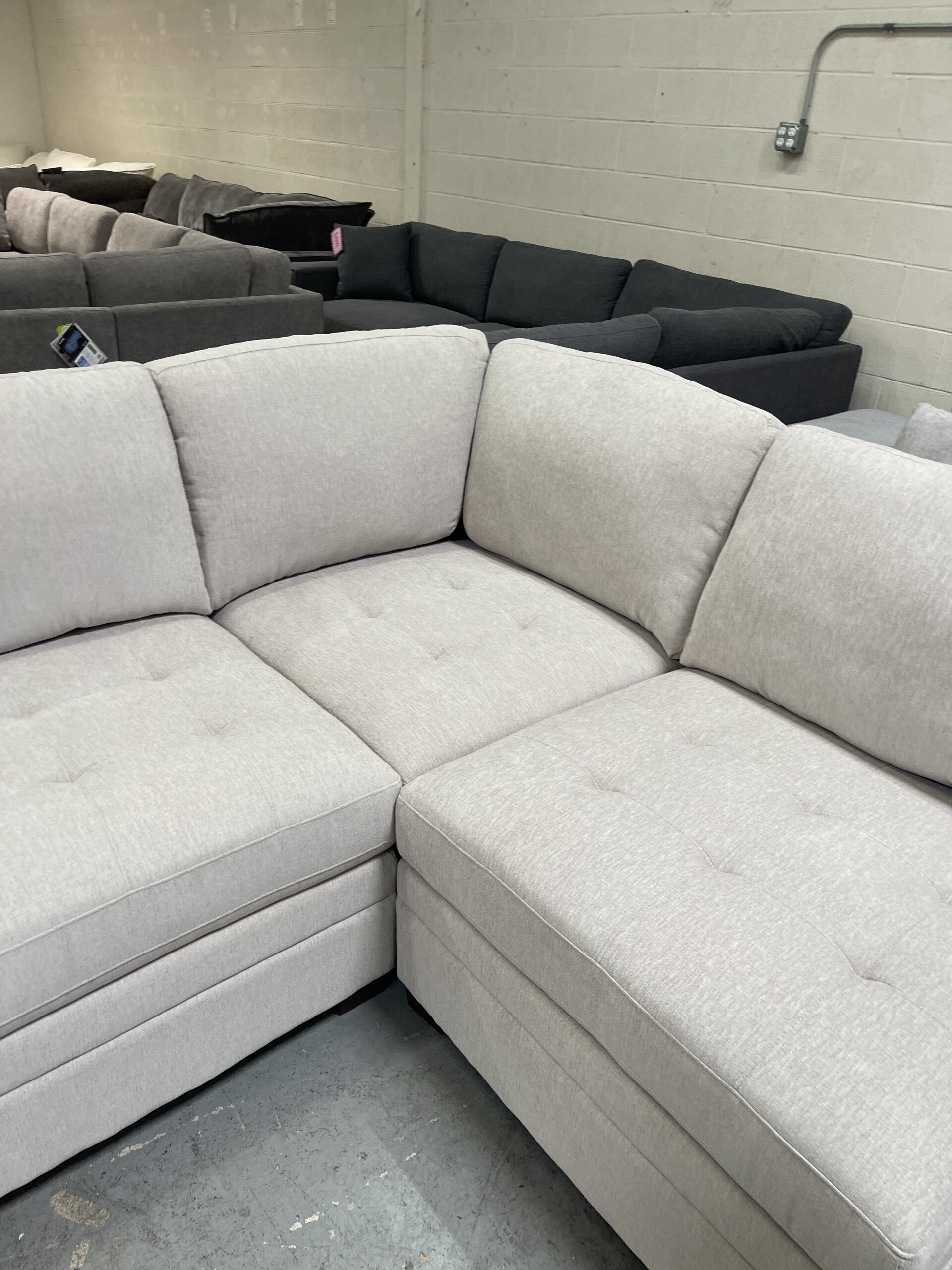 Thomasville Tisdale 6-Piece Fabric Modular Sectional with Storage Ottoman, Beige - Photo 6
