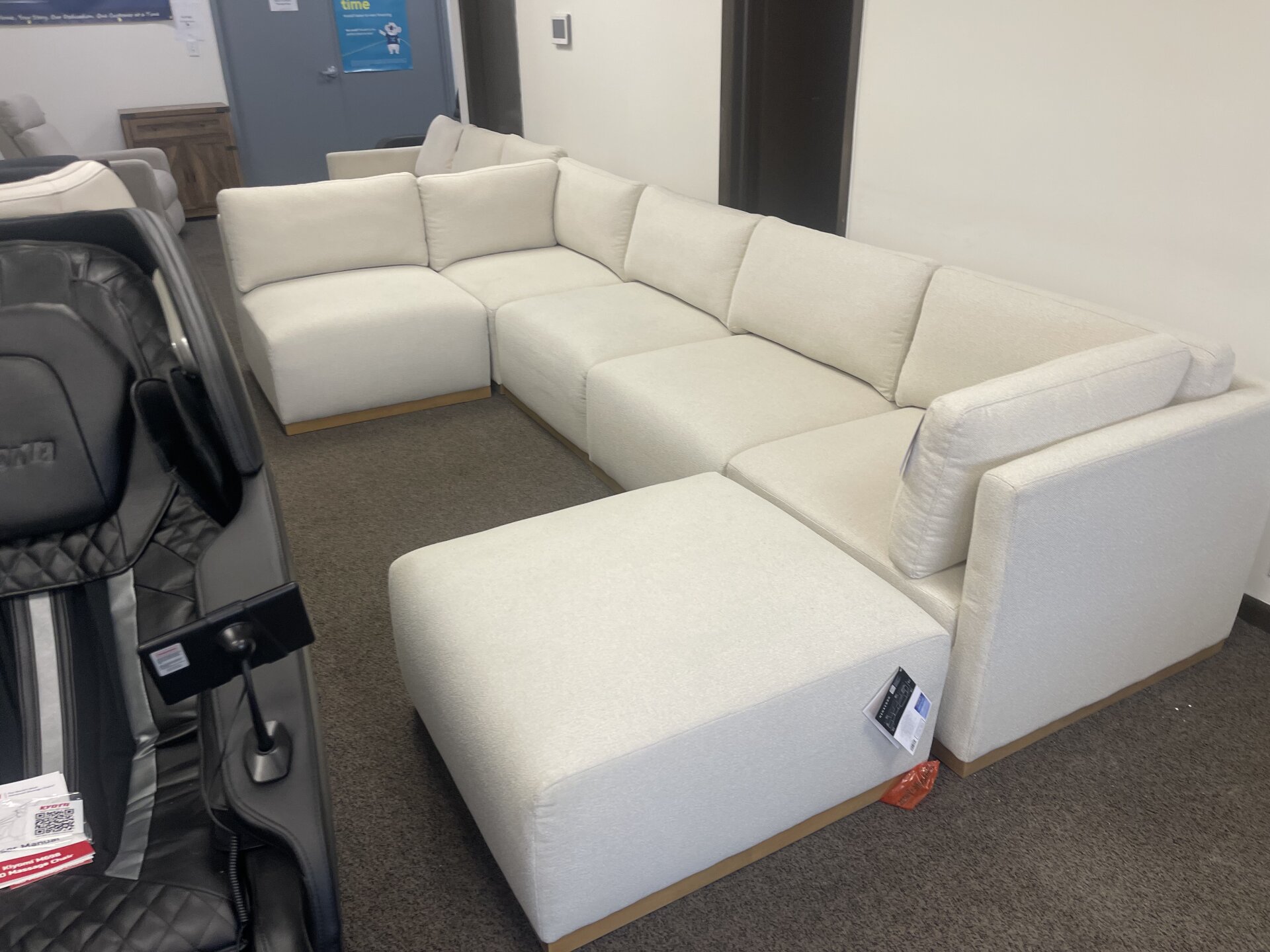 Henredon Murphy Fabric Modular Sectional with Ottoman, Cream - Photo 3