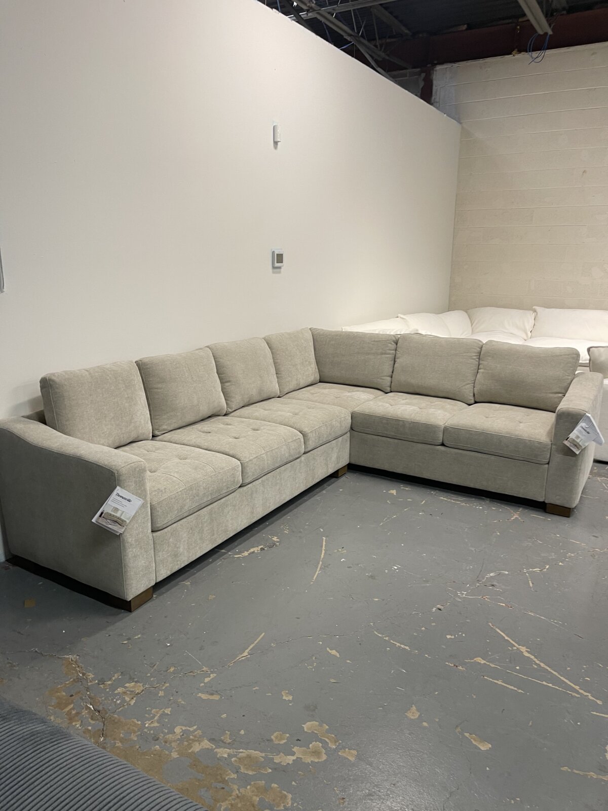 Thomasville Ellsford 2-piece Fabric Sectional, Beige - Photo 2
