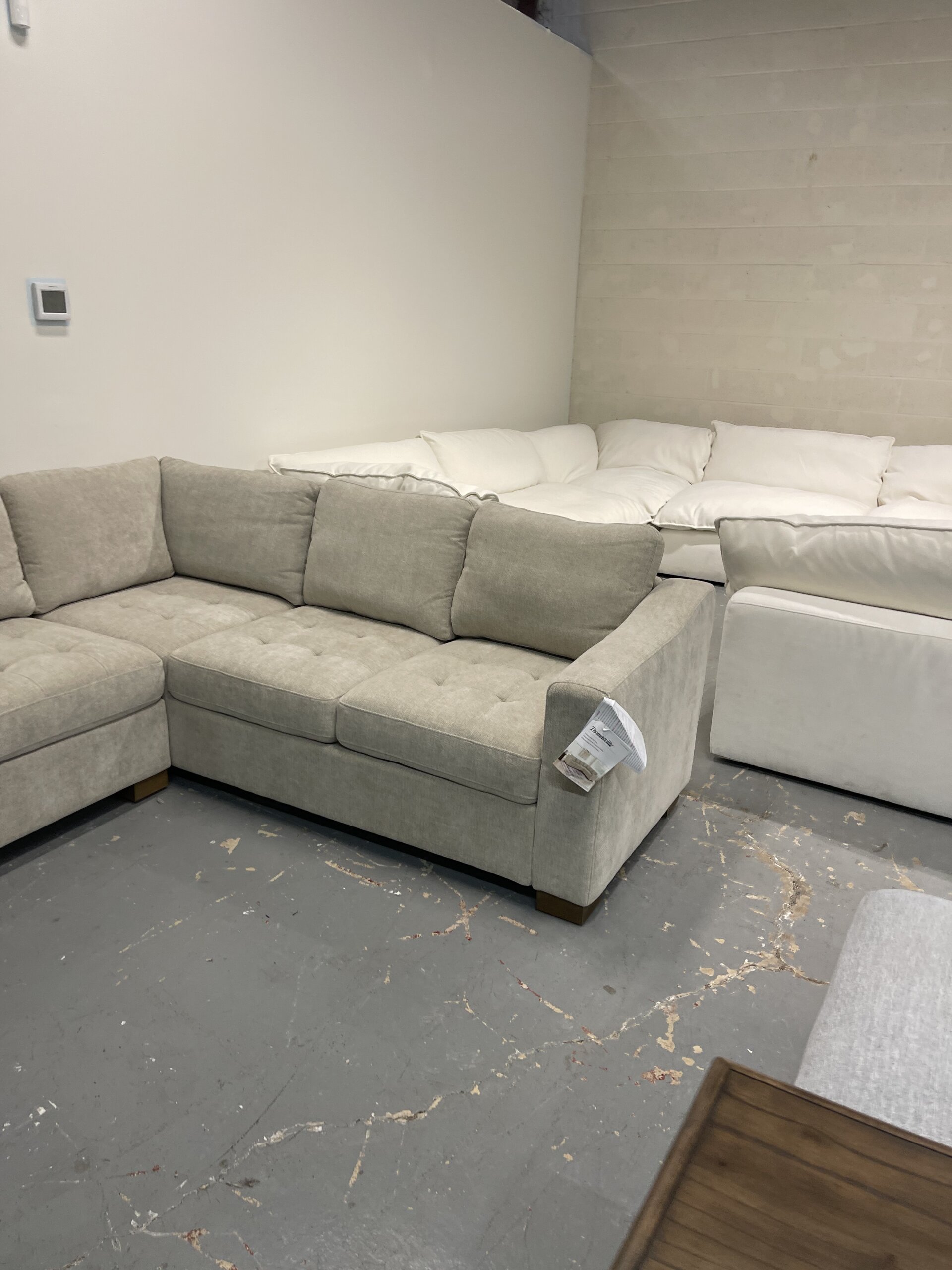 Thomasville Ellsford 2-piece Fabric Sectional, Beige - Photo 4