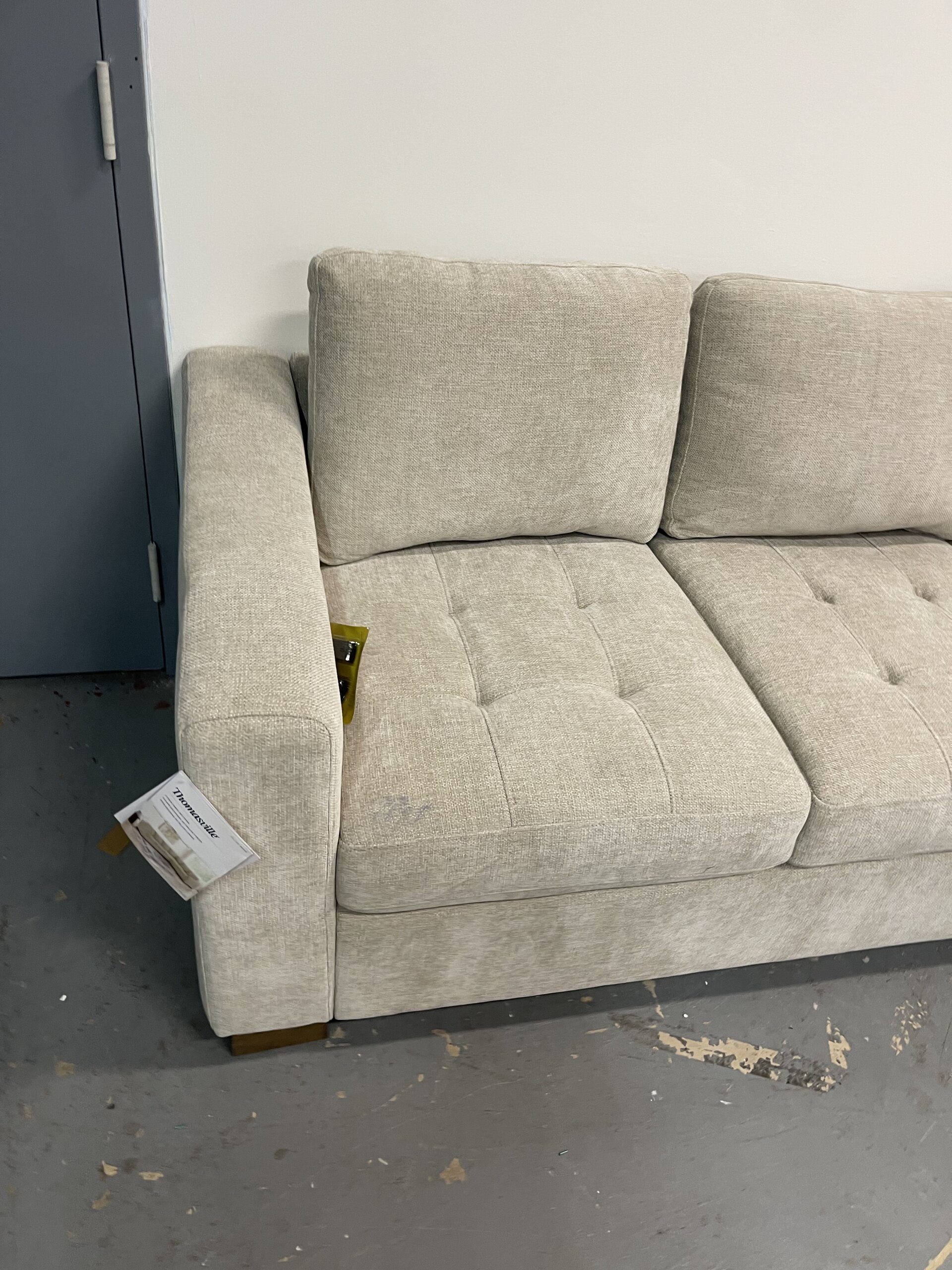 Thomasville Ellsford 2-piece Fabric Sectional, Beige - Photo 9