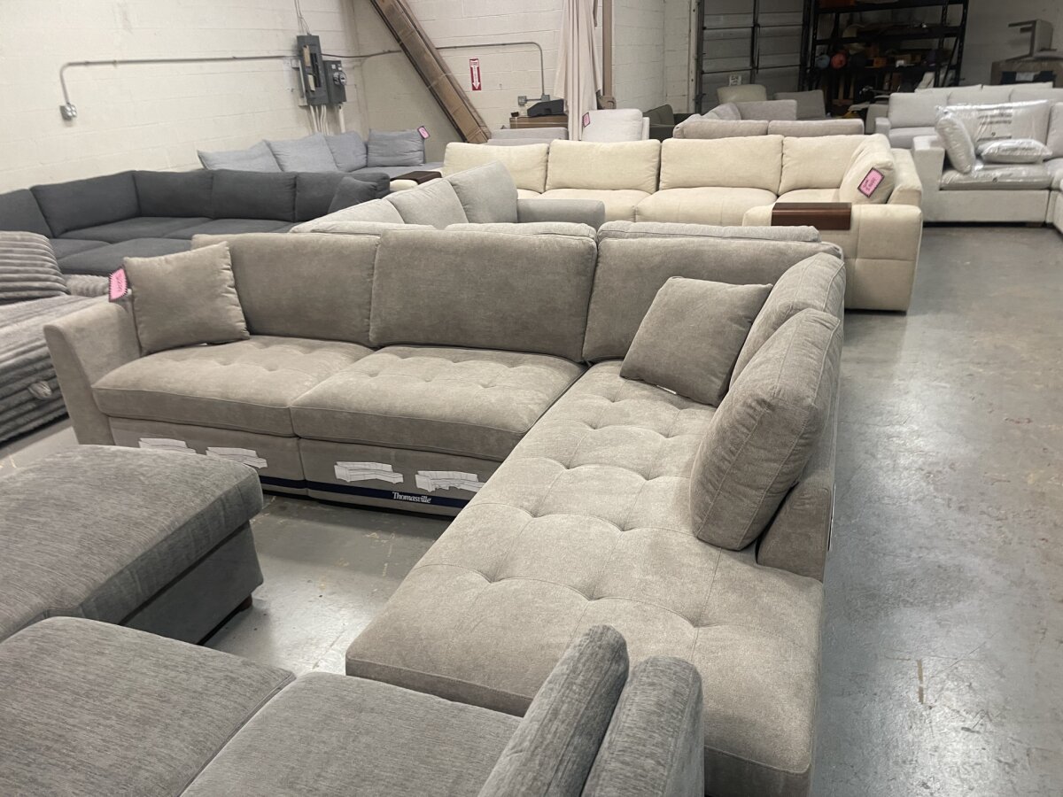 Thomasville Miles Fabric Sectional with Power Footrest - Photo 2