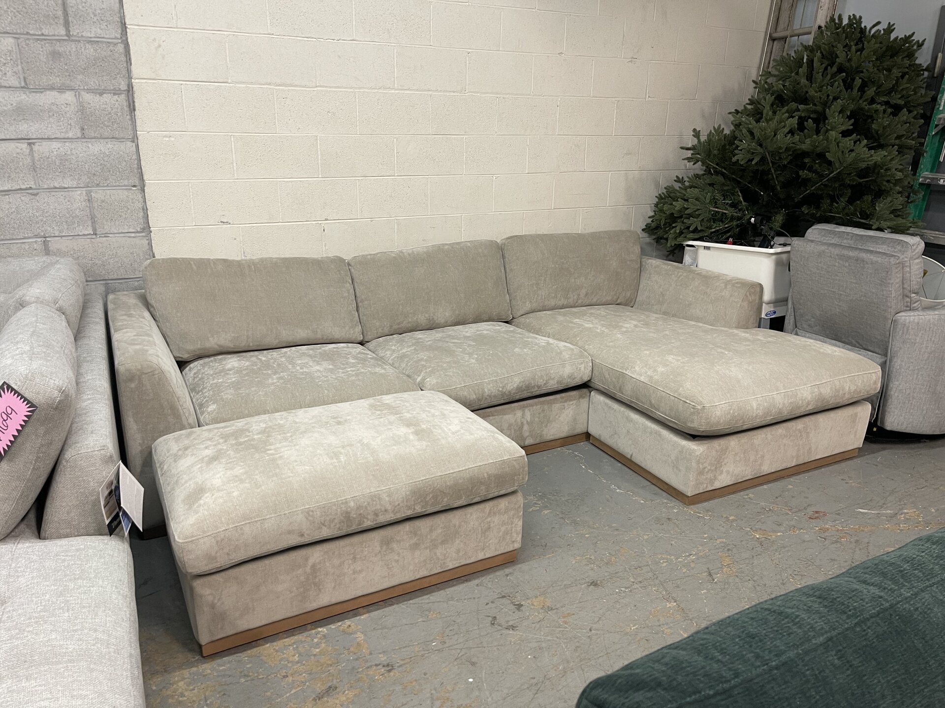 Henredon Caley Reversible Sofa Chaise with Ottoman - Photo 1