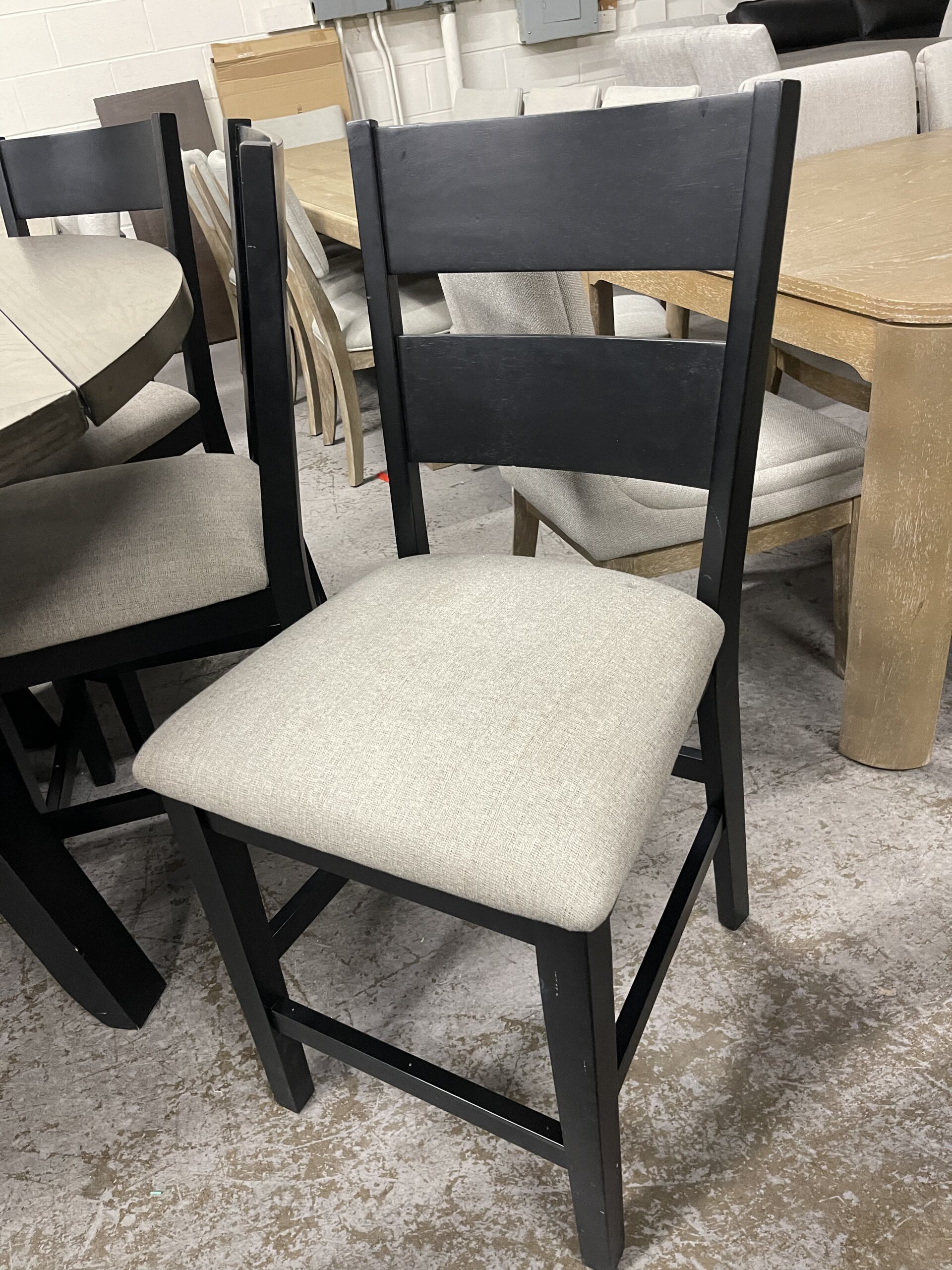 Easton 7-piece Square to Round Counter Height Dining Set - Photo 7