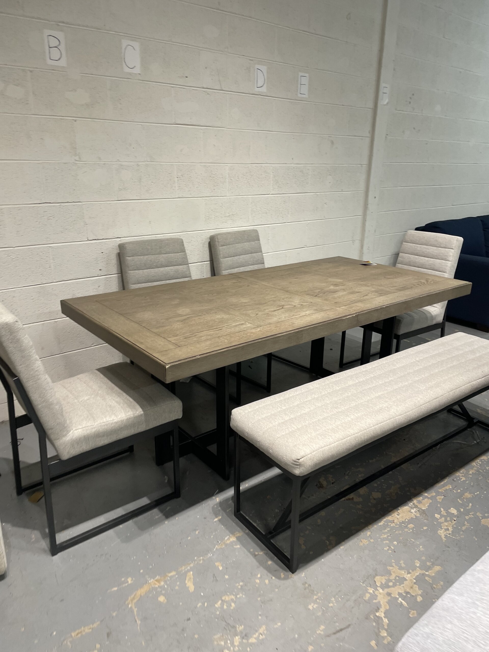 Stone Harbor 6-piece Dining Table Collection - Photo 2