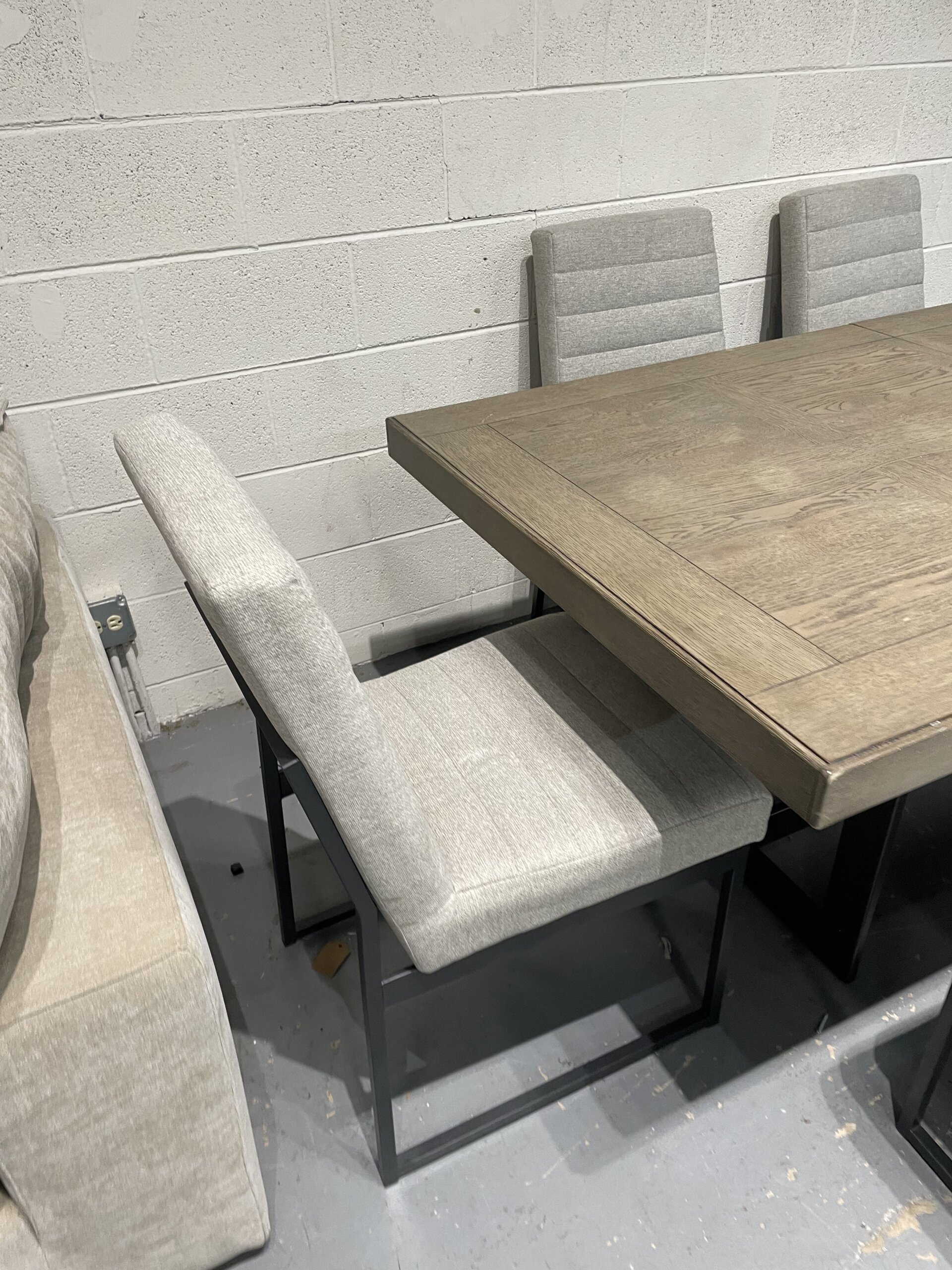 Stone Harbor 6-piece Dining Table Collection - Photo 3