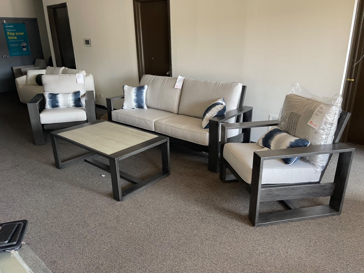 SunVilla Clifton 4-piece Outdoor Patio Seating Set