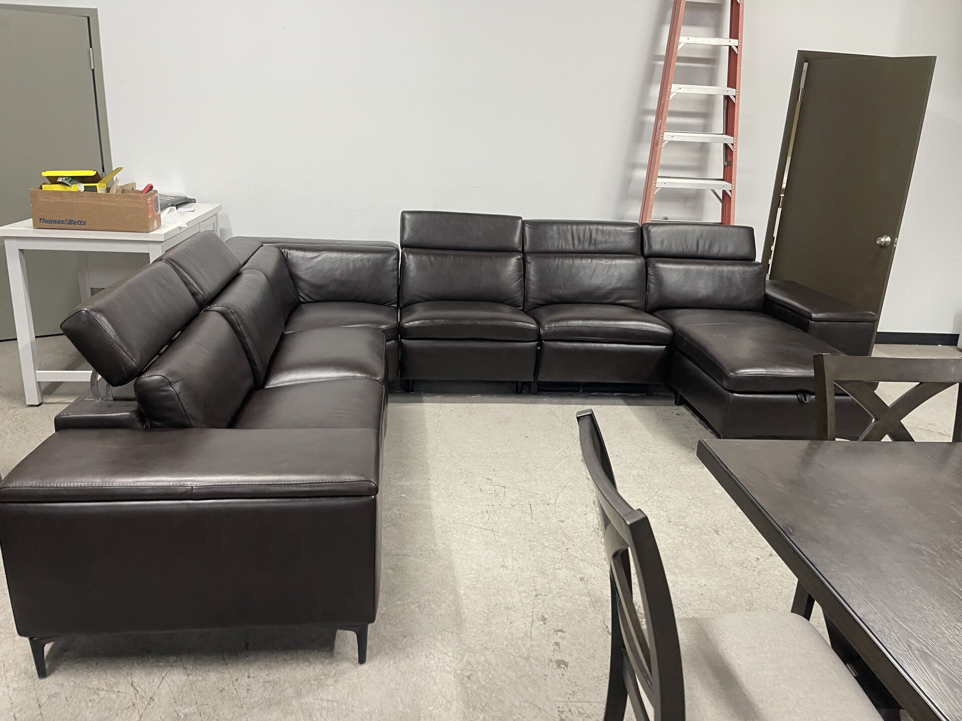 Barcalounger Bradford 6-piece Leather Reclining Sectional - Photo 10