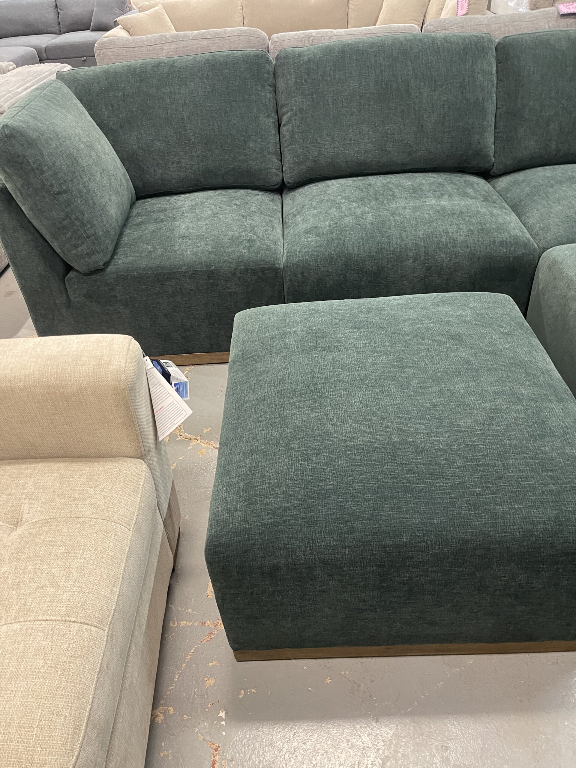 Henredon Murphy Fabric 6-piece Modular Sectional with Ottoman, Green - Photo 9