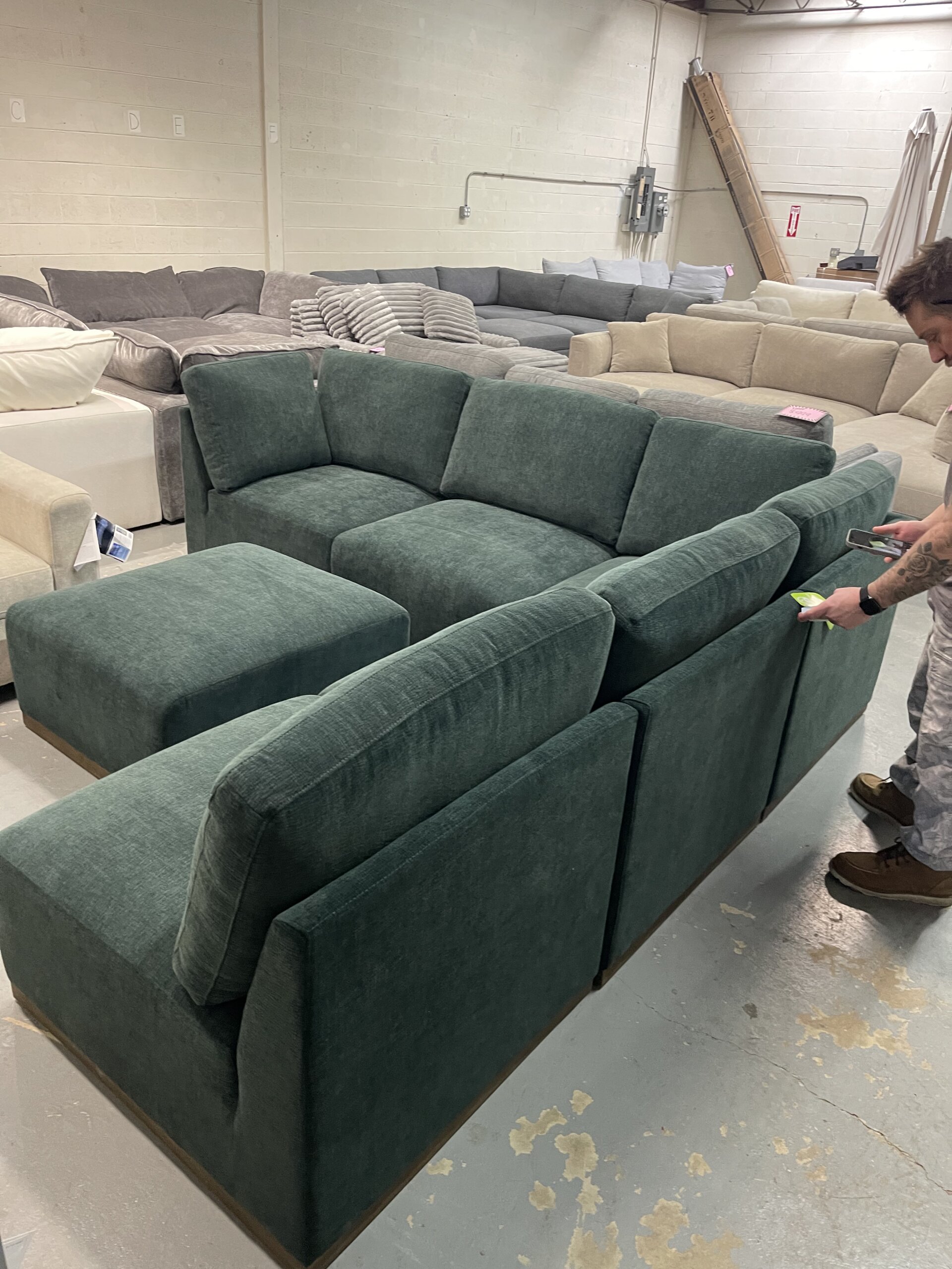 Henredon Murphy Fabric 6-piece Modular Sectional with Ottoman, Green - Photo 11