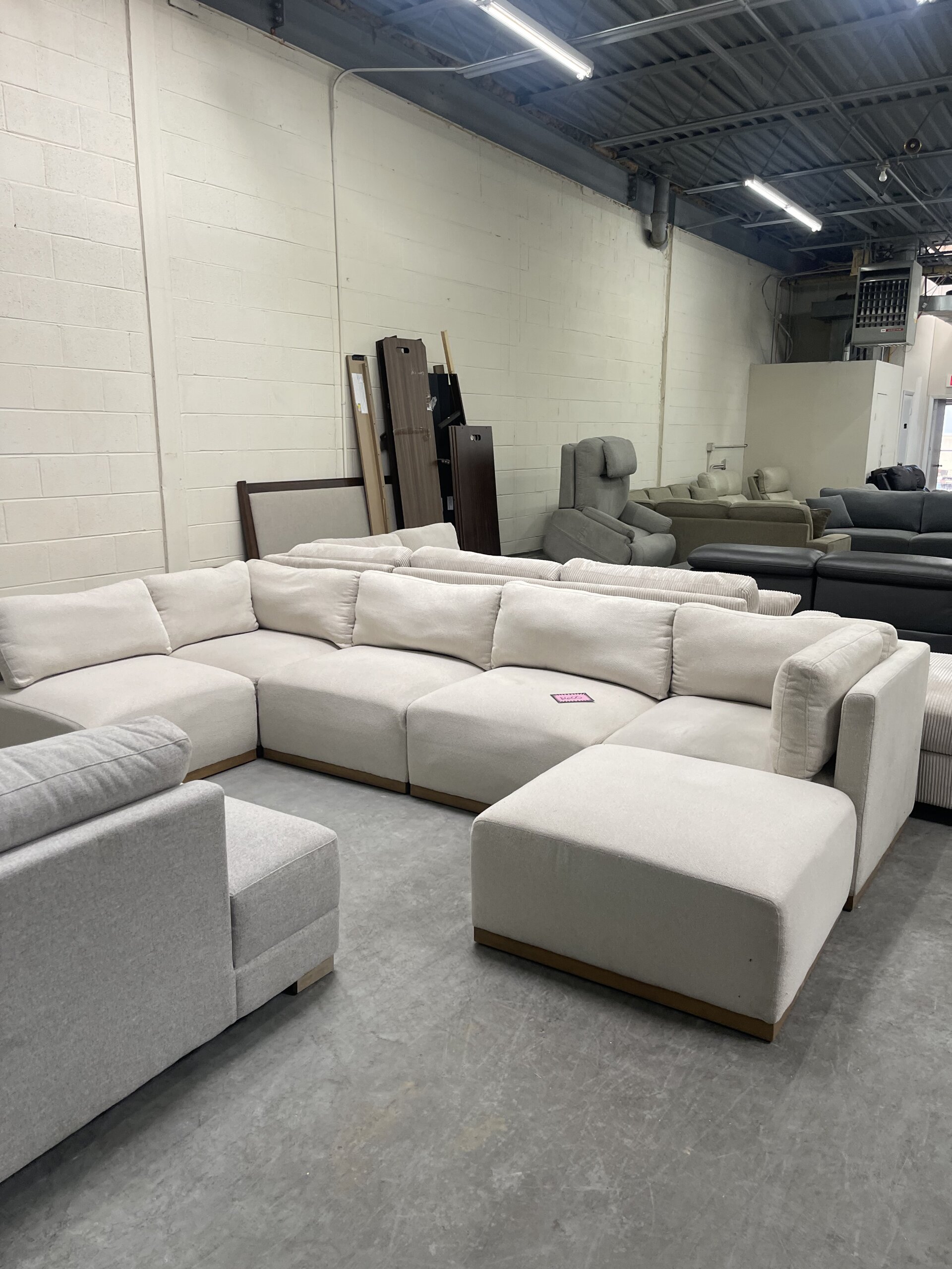 Henredon Murphy Fabric Modular Sectional with Ottoman, Cream - Fair