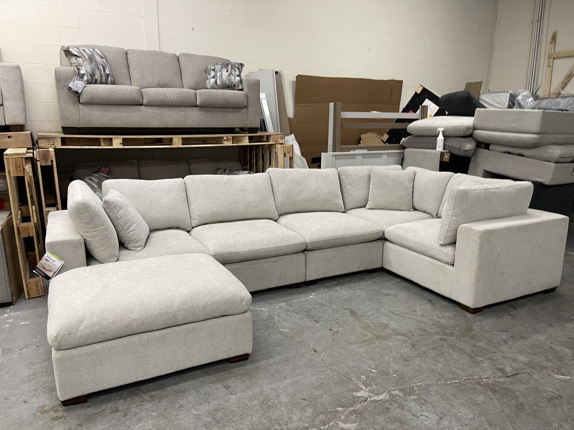 Thomasville Lowell 6-piece Fabric Modular Sectional, Gray - Photo 2