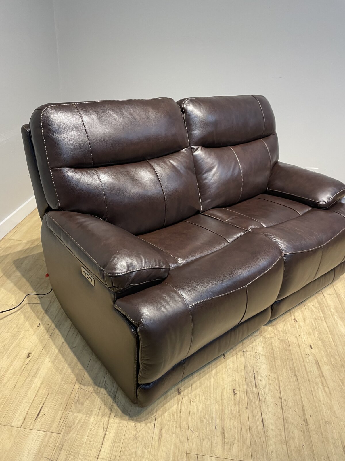 Ridgewin Leather Power Reclining Loveseat - Image 2