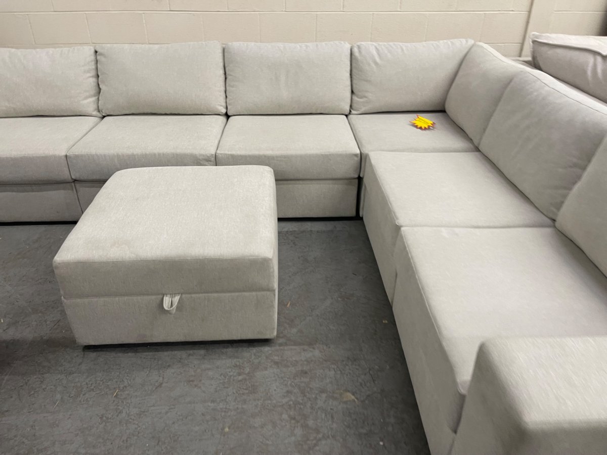 Flexsteel Flex 6-seat Sectional with Ottoman, Frost - Image 3