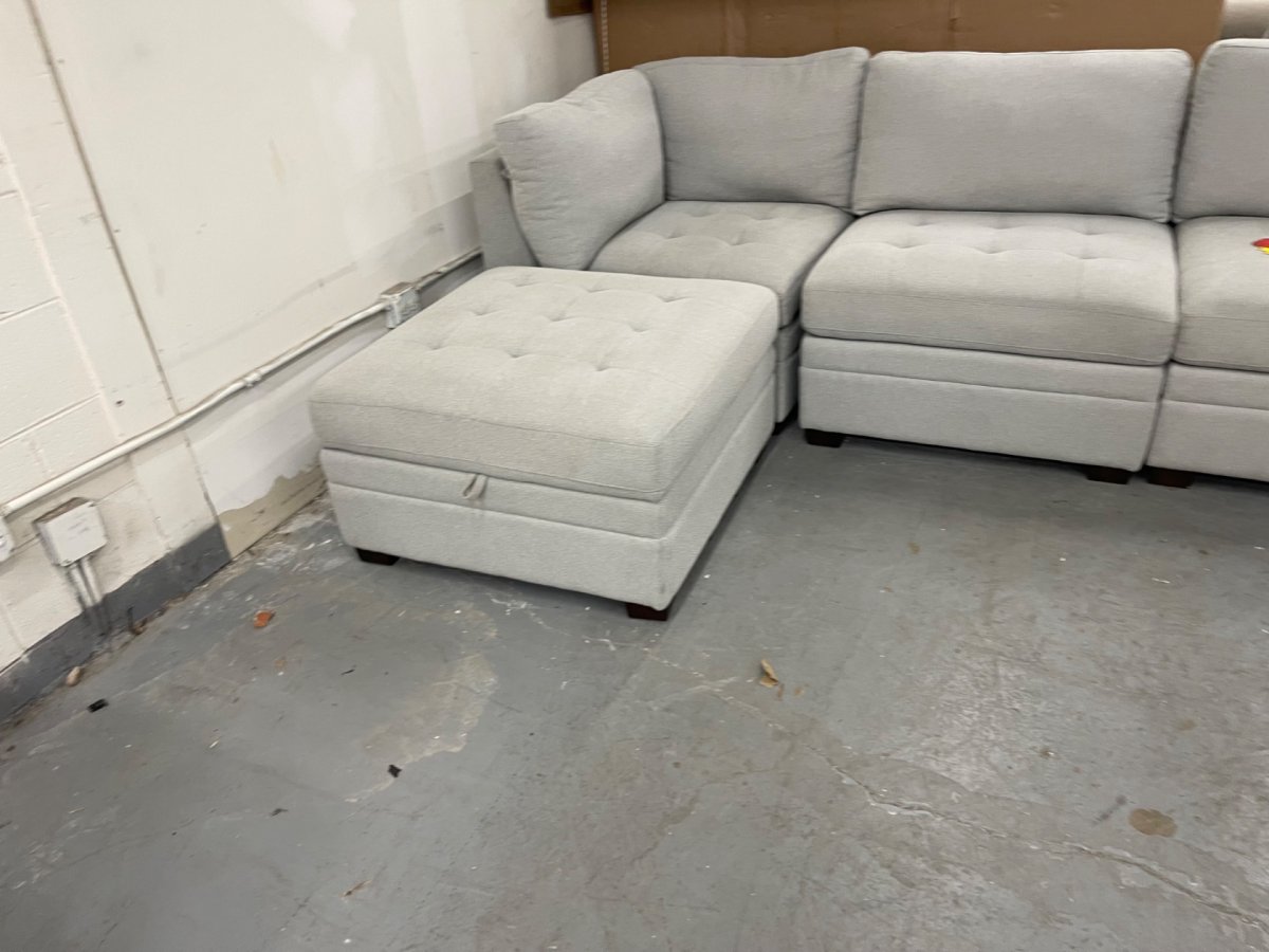 Thomasville Tisdale Boucle 6-piece Modular Sectional with Storage Ottoman, Light Gray - Image 3