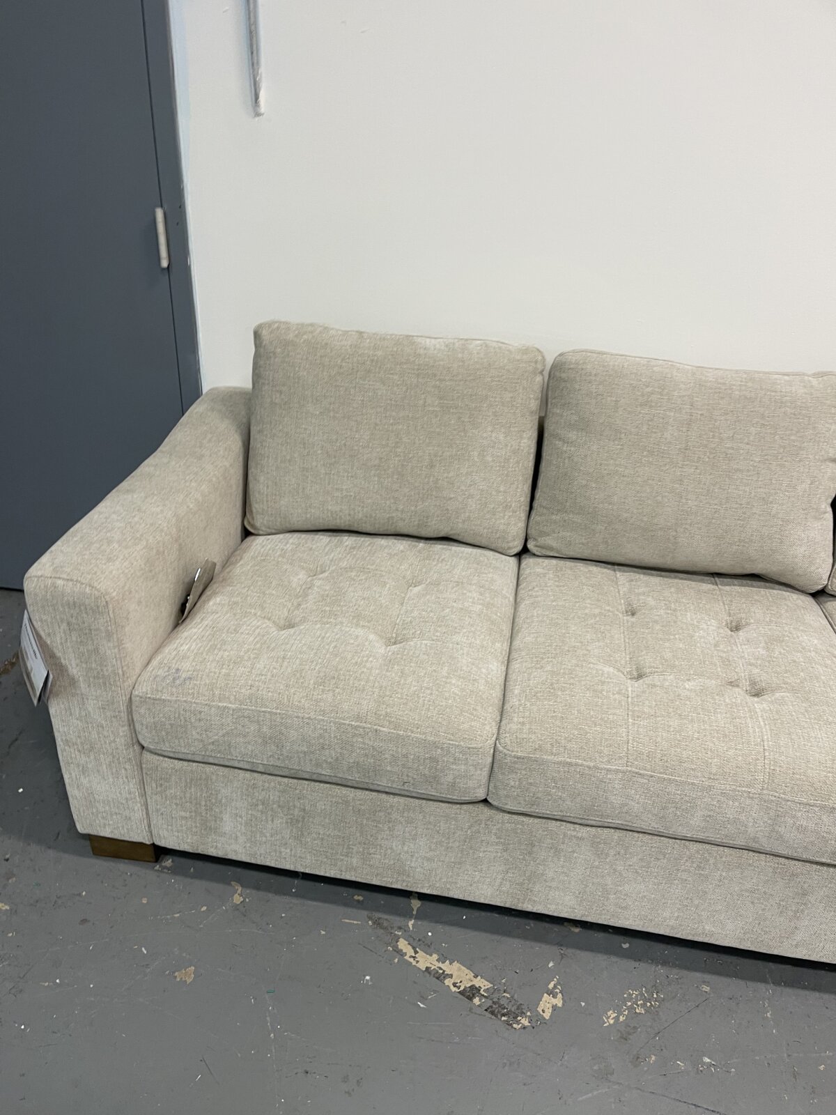 Thomasville Ellsford 2 Piece Fabric Sectional Beige - Image 8