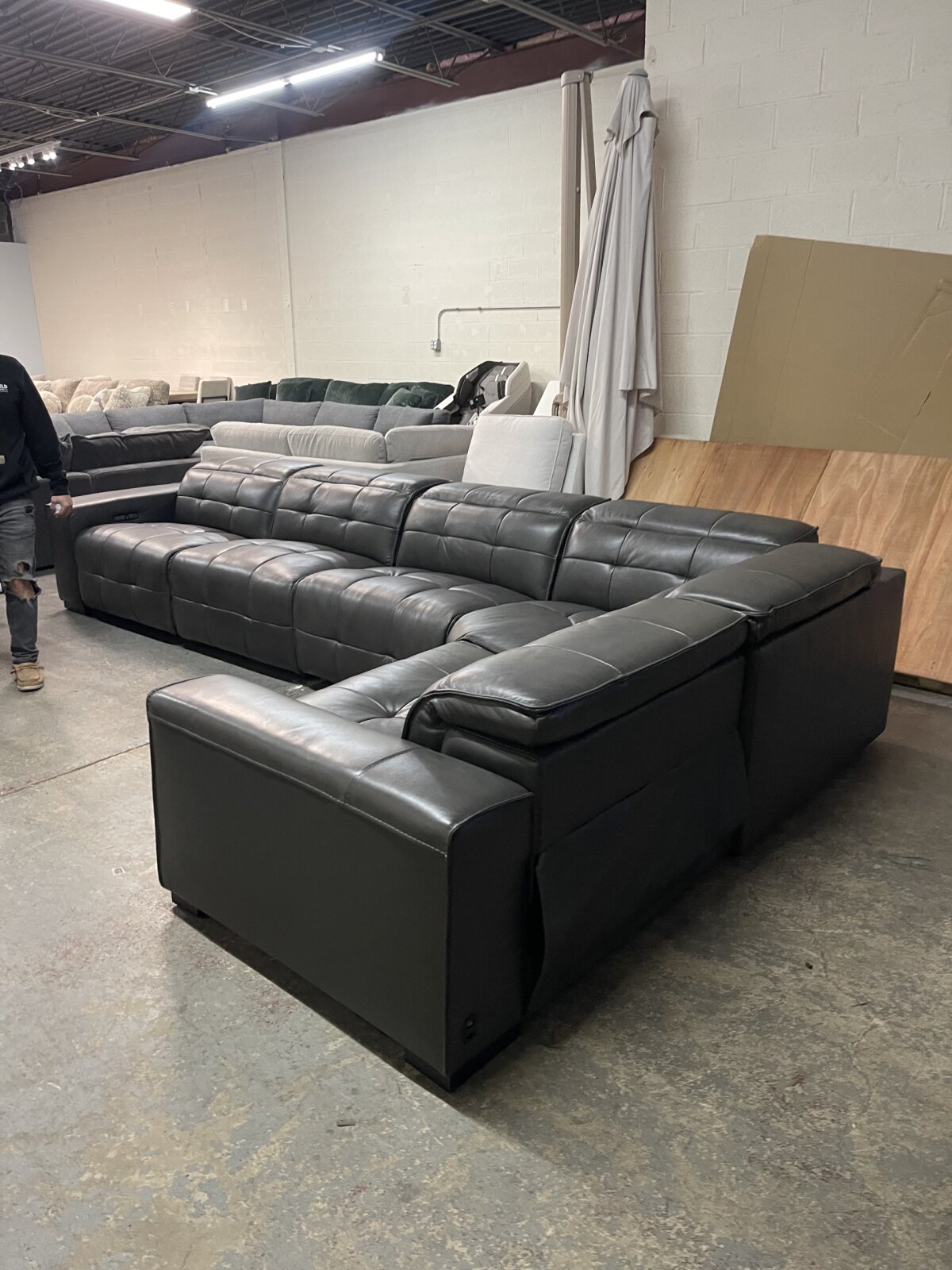 Ivy 6 Piece Leather Power Reclining Sectional With Power Headrests - Image 8