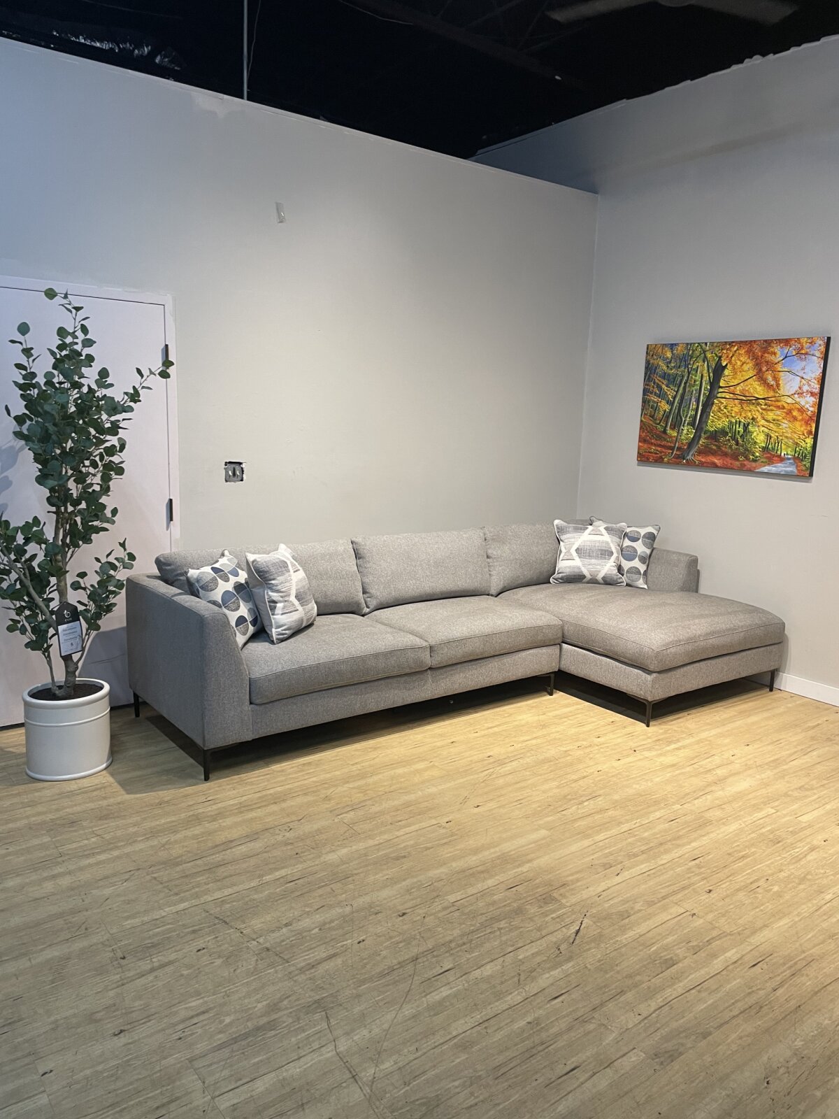 Thomasville Odette 2-piece Fabric Sectional