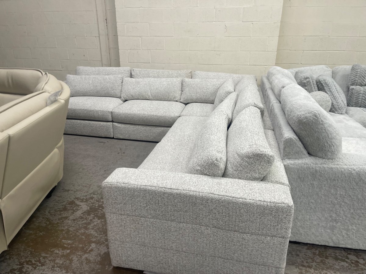 Ashbourne Estate	Corner Sectional