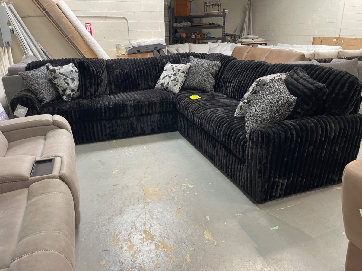 Midnight-Madness 3-Piece Sectional
