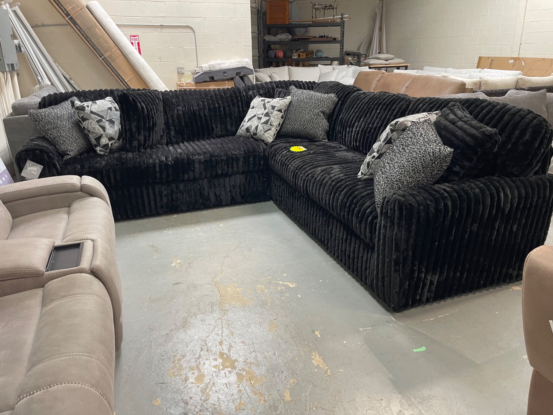 Midnight-Madness 3-Piece Sectional