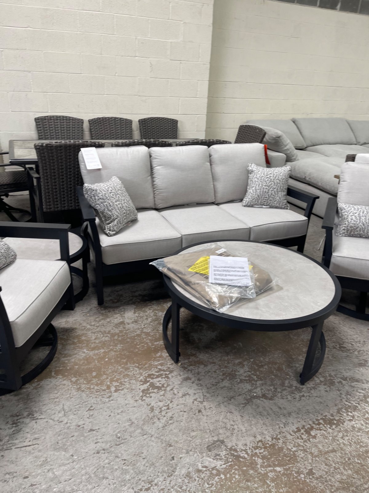SunVilla Fairchild 5-piece Outdoor Patio Seating Set - Image 4