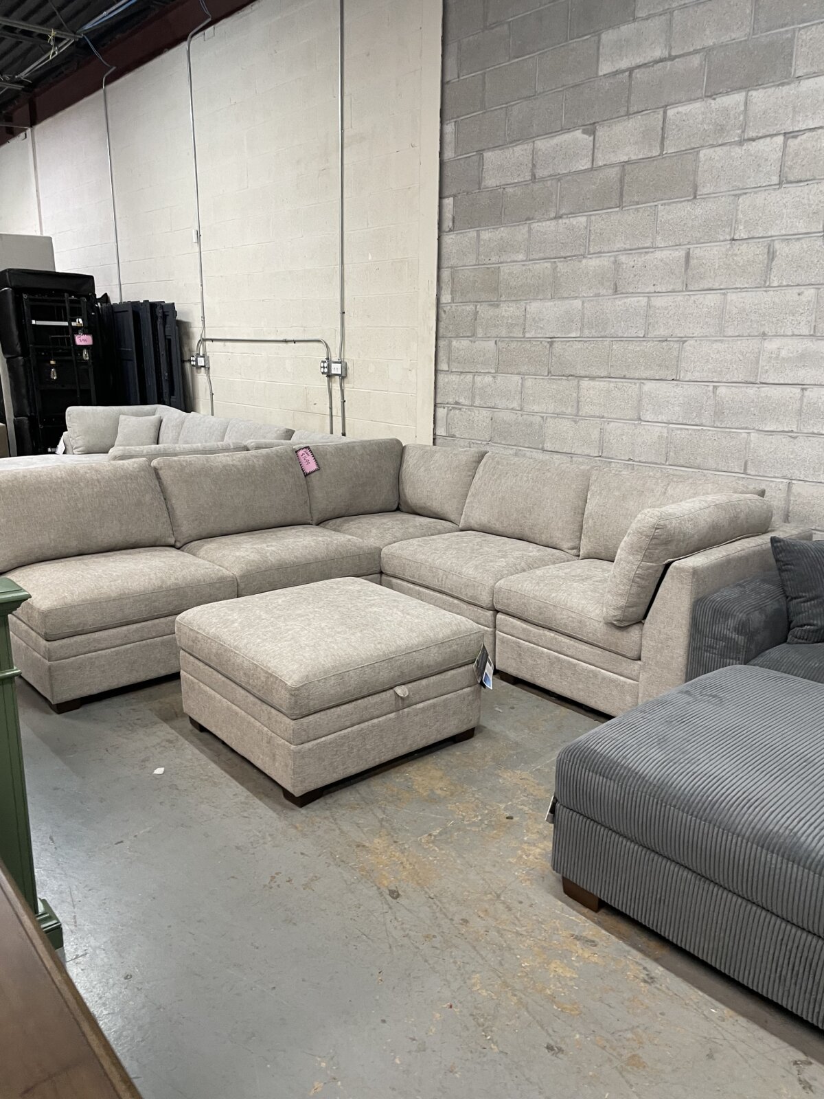 Thomasville Tisdale 6-Piece Fabric Modular Sectional with Storage Ottoman, Taupe
