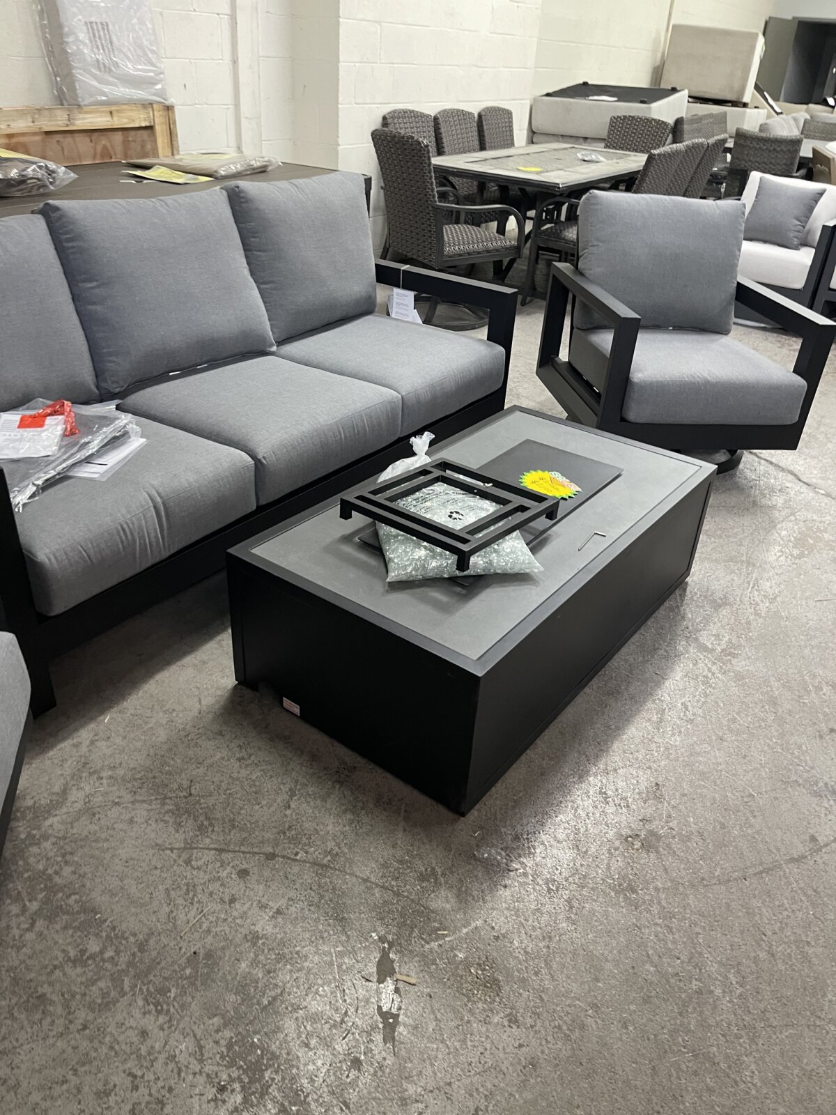 Henredon Trego 5-piece Fire Outdoor Patio Seating Set - Image 6
