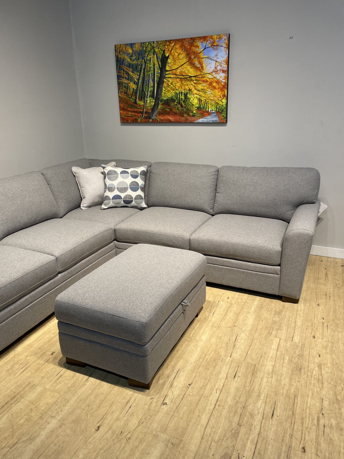 Thomasville Langdon Fabric Sectional With Storage Ottoman - Image 3