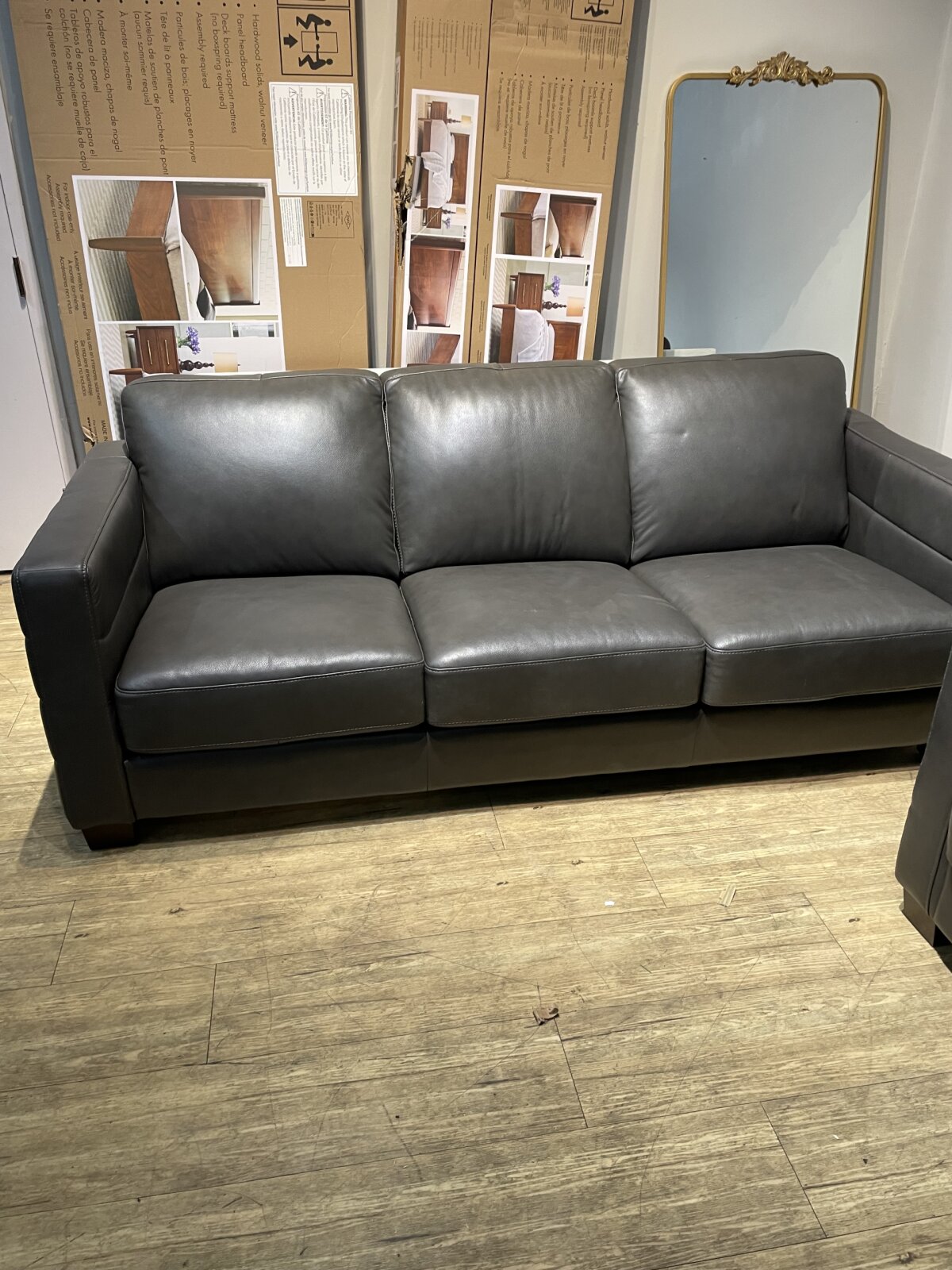 Del Mar Top Grain Leather Sofa And Chair - Image 4